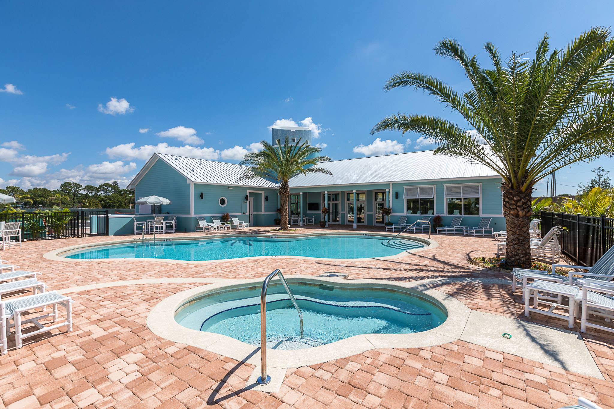 Cape Crossing Resort Pool