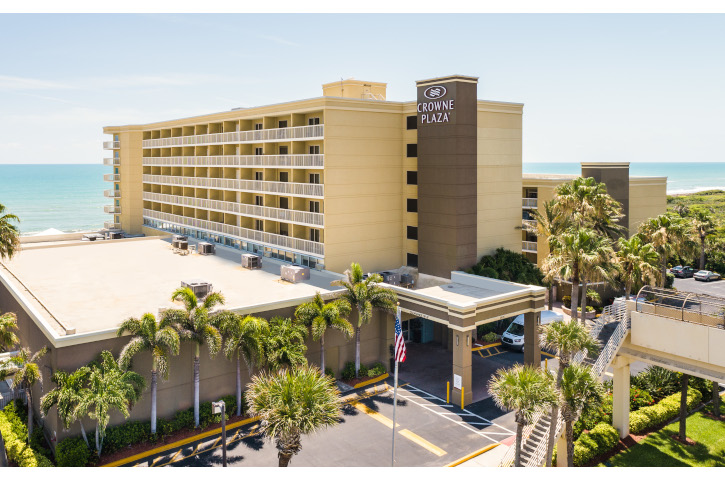 Crowne Plaza Melbourne-Oceanfront Exterior 2