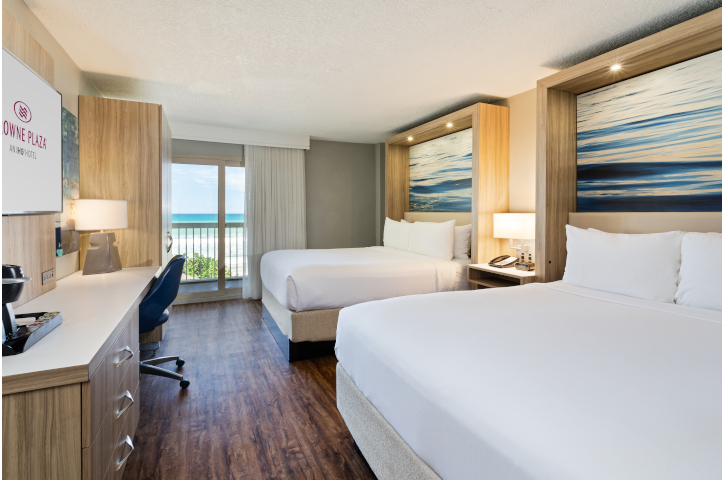 Crowne Plaza Melbourne-Oceanfront Room Interior 2