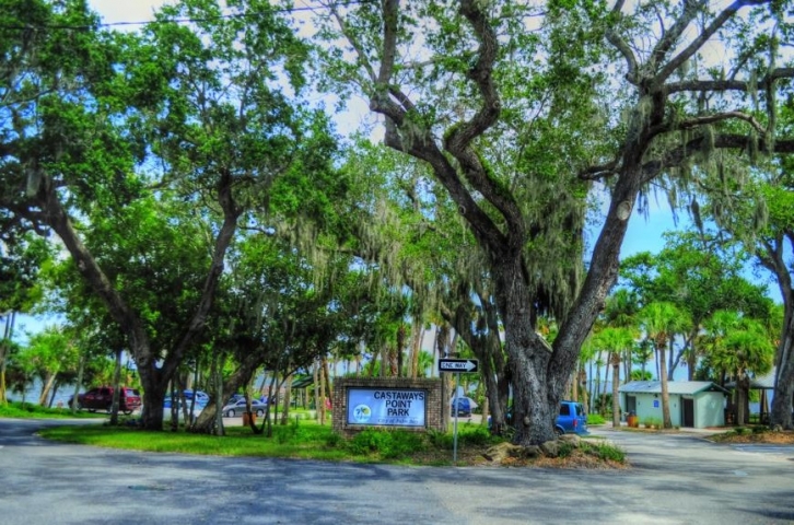 Castaways Point Park Entrance and Outdoor Sign