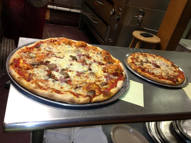 Mamma Rosa's Pizza and Restaurant Pizza Sizes Compared