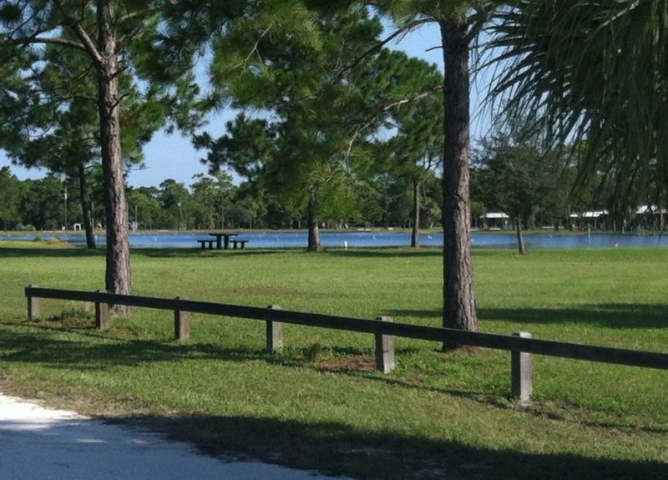 Wickham Park Benches and Water