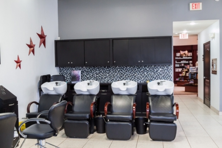 Imperial Spa & Salon Suntree Hair Washing Area