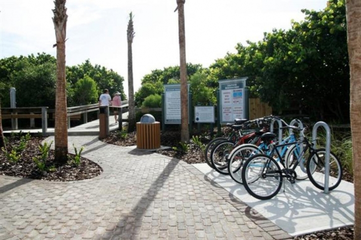 Hightower Beach Park Bike Parking and Beach Access