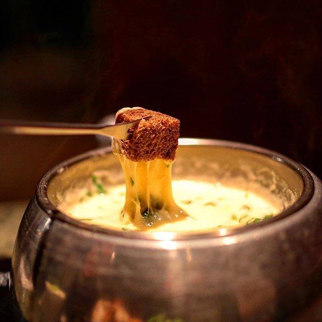 The Melting Pot Cheese Fondue