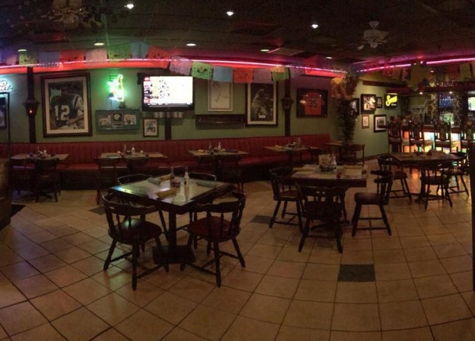 El Leoncito - Titusville Interior Seating