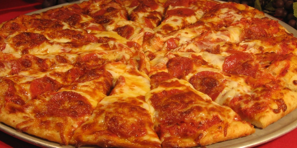 Genna Pizza Company Pepperoni Pizza