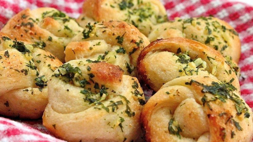 Genna Pizza Company Garlic Knot