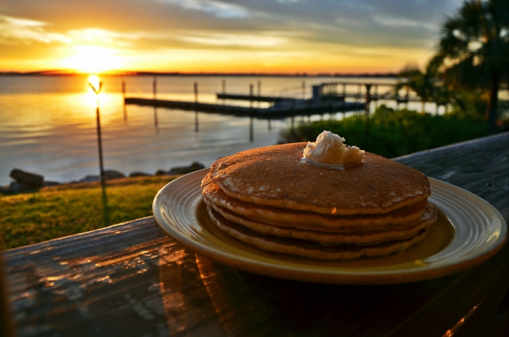 Grills Riverside Melbourne Pancakes Overlooking the Water at Sunrise