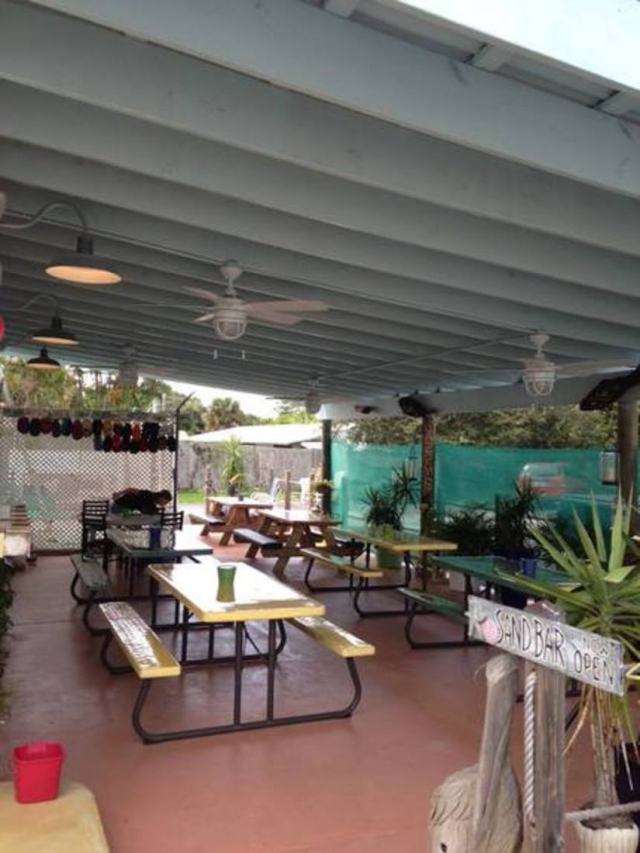 Jazzy's Outdoor Seating