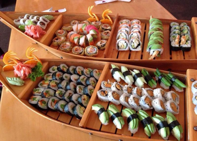 Banzai Sushi Thai Restaurant Sushi Boat