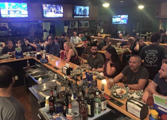 Beef O' Brady's Family Restaurant Titusville Interior with Guests