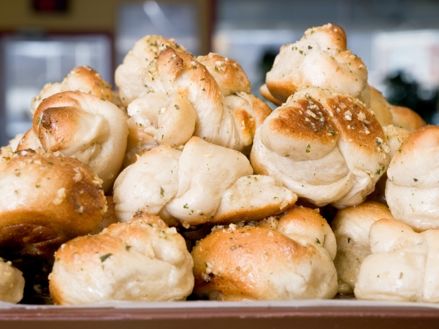 Bizzarro's Famous New York Pizza Garlic Knots