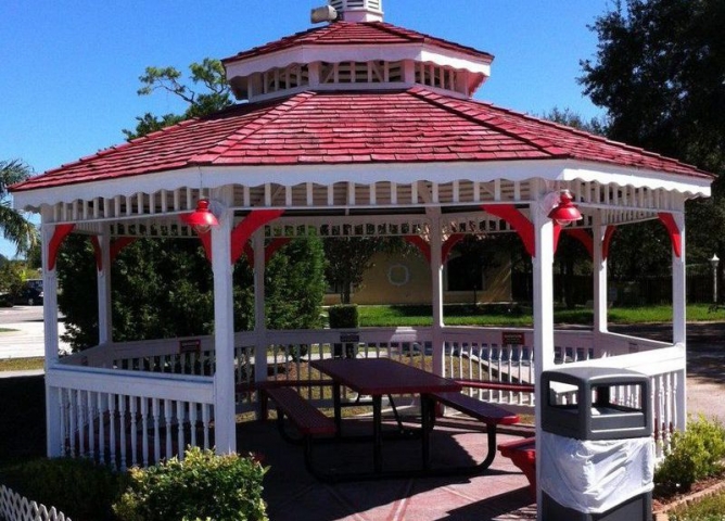 Bruster's Ice Cream Covered Picnic Table