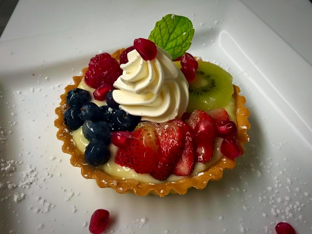 Cafe Coconut Cove Fruit Tart