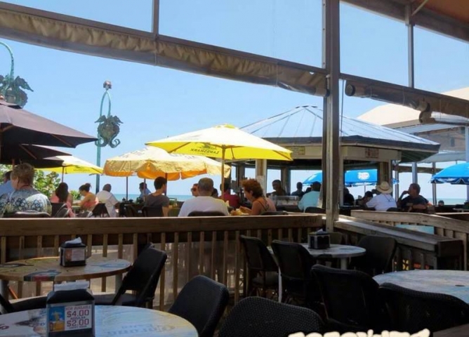 Coconuts on the Beach Guests Outdoor Dining