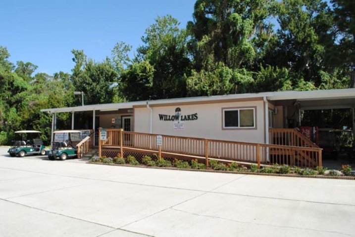 Willow Lakes Titusville Clubhouse Exterior
