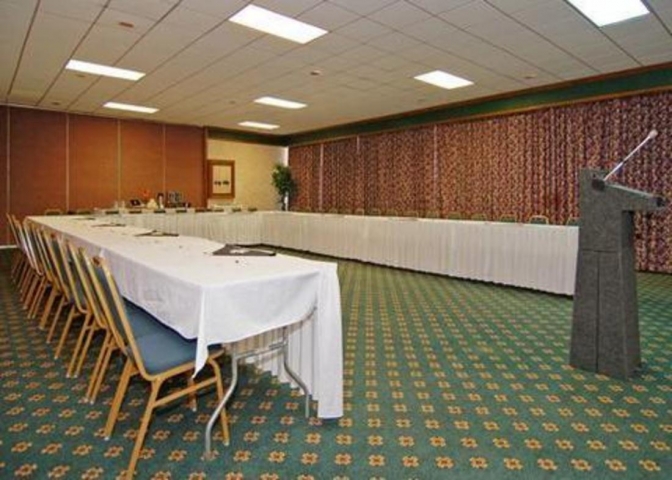 Econo Lodge Hotel Port Canaveral Area Meeting Area