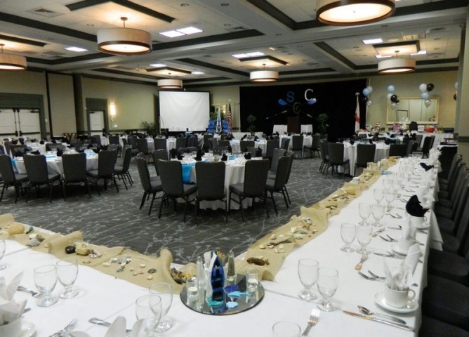 Crowne Plaza Melbourne Oceanfront Formal Dining Setup