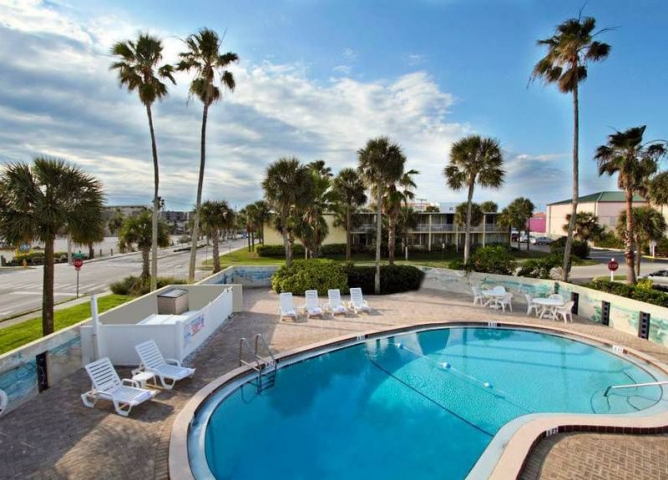 Days Inn Cocoa Beach Pool