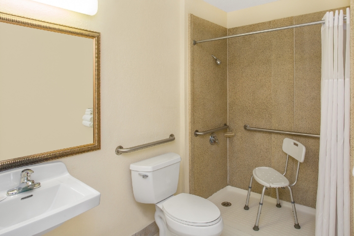 Days Inn Kennedy Space Center Room 4