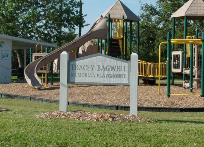 Kiwanis Island Park Playground