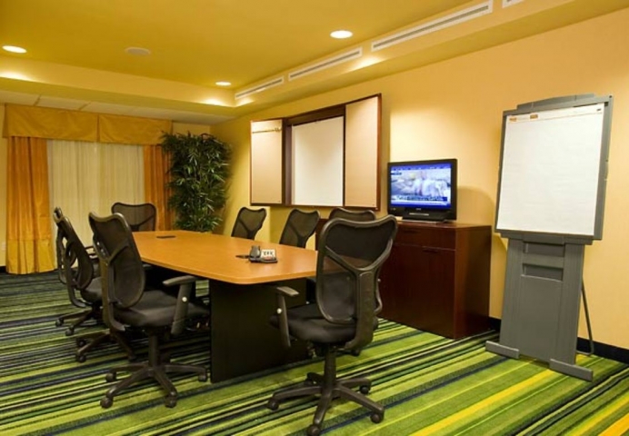 Fairfield Inn & Suites Meeting Room