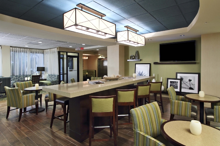 Hampton Inn Cocoa Beach/Cape Canaveral Interior Seating