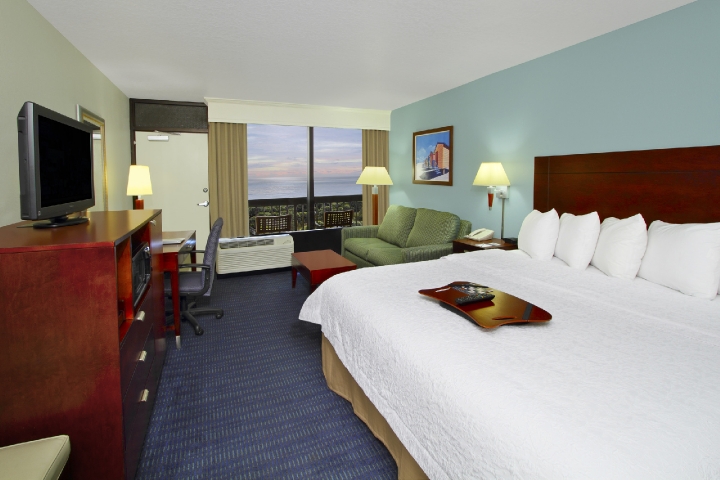 Hampton Inn Cocoa Beach/Cape Canaveral Room 4