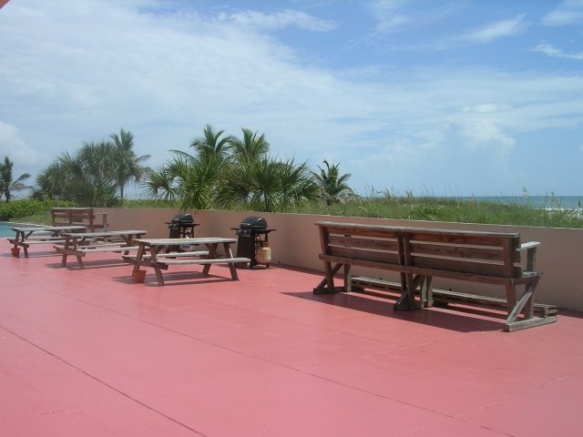 Marlin Condominiums Outdoor Seating