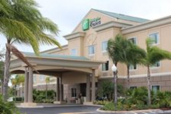 Holiday Inn Express Hotel & Suites Cocoa