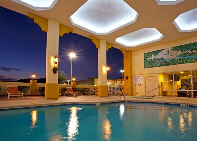 Holiday Inn Express Cocoa Beach Pool