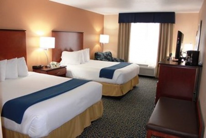 Holiday Inn Express Cocoa Beach Room 2