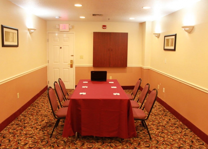 Holiday Inn Express Cocoa Beach Meeting Room