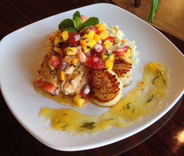 Hula Moon Tiki Grill Fish and Scallops