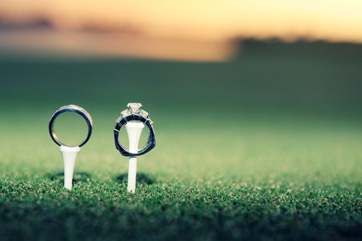 Duran Golf Club Wedding Rings on Golf Tees