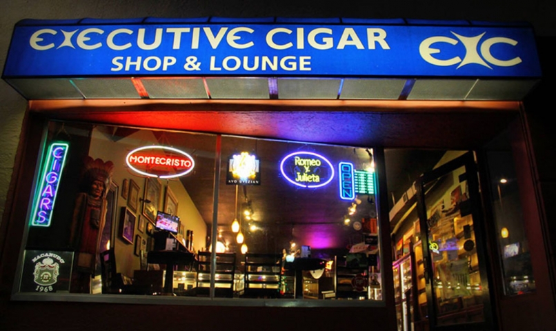 Executive Cigar Shop & Lounge Exterior