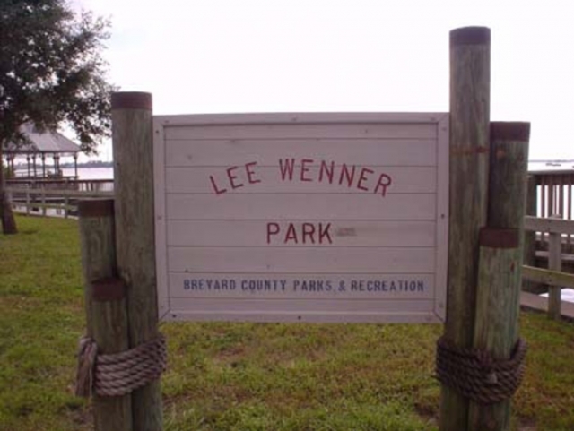 Lee Wenner Park Sign