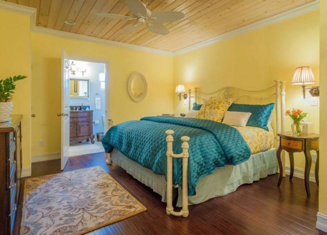 Sea Glass Inn Bed & Breakfast Room 2