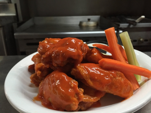 Chicken wings from the Twisted Birch Sports Bar & Grill at Turtle Creek Golf Course in Rockledge, FL