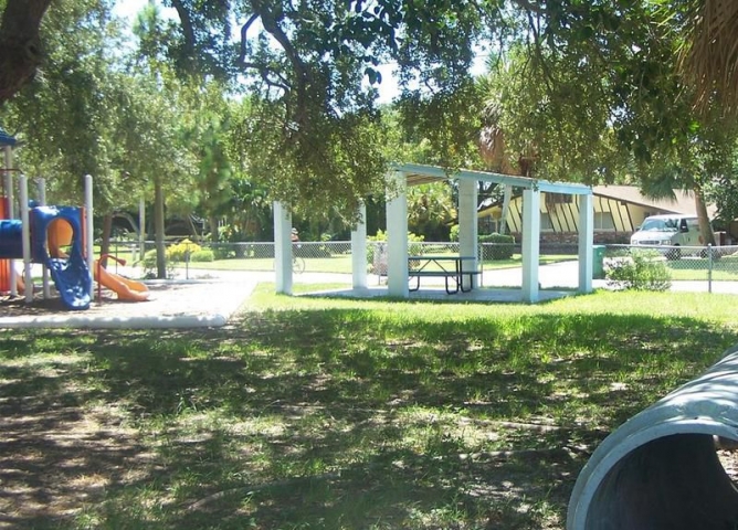 Cocoa Isles Park Playground