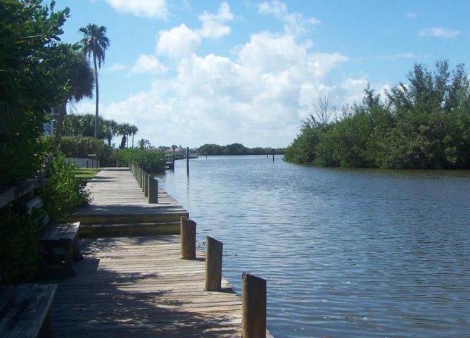 Ramp Road Park Walkway