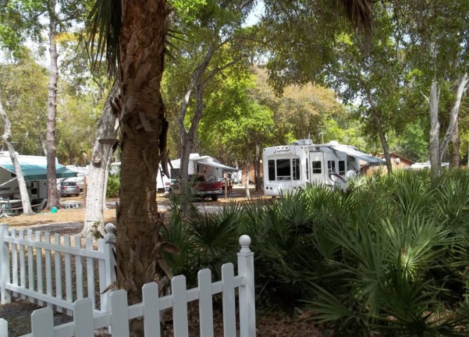 Manatee Hammock Park RV Parking