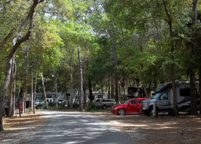 Manatee Hammock Park Parking