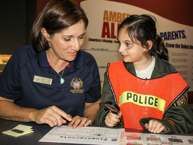 American Police Hall of Fame Child Learns about Finger Printing