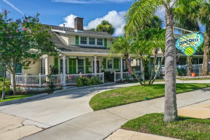 Crane Creek Inn Waterfront Bed & Breakfast Exterior