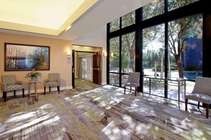 Courtyard by Marriott Cocoa Beach Entrance 2