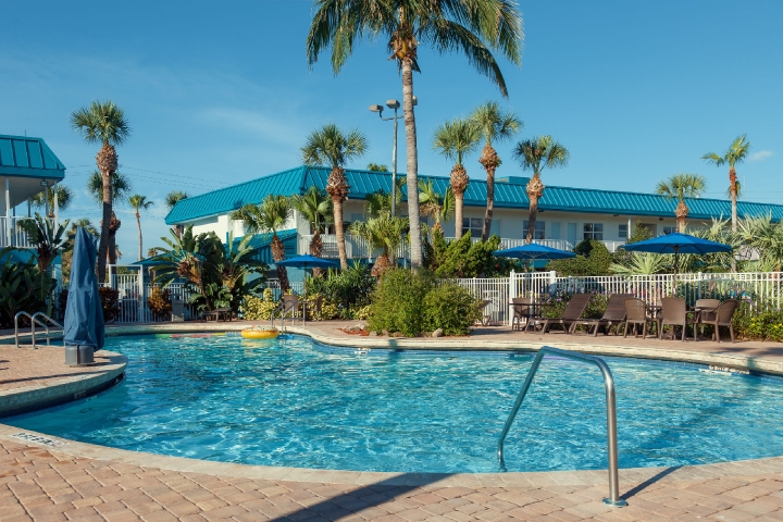 Best Western Cocoa Beach Pool 1