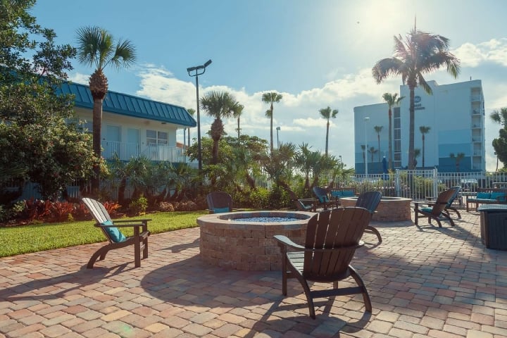 Best Western Cocoa Beach Fire Pits