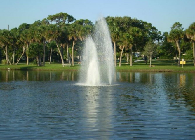 Gleason Park Fountain in Middle of Pond